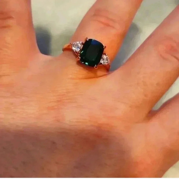 Womens zirconia rings New size 9 Lot SALE - Picture 5 of 12